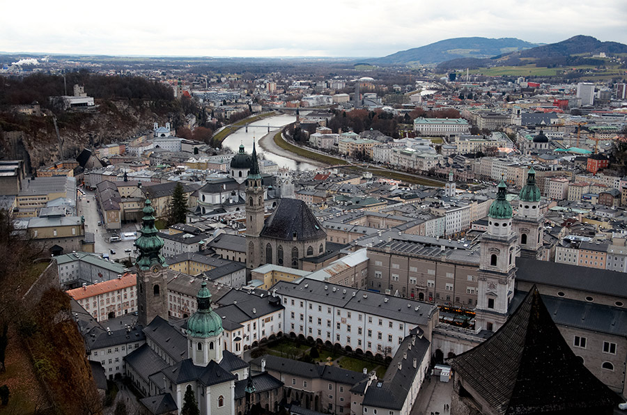 Stadt Salzburg - ca. 50 km entfernt